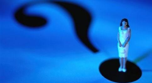 Why does endometriosis cause infertility?