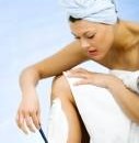 Quand commencer à se raser les jambes ?